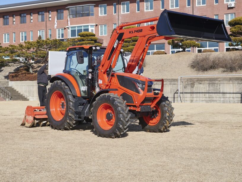 HX1402